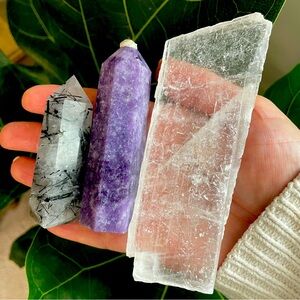 Crystal set. Selenite quartz with tourmaline and lepidolite